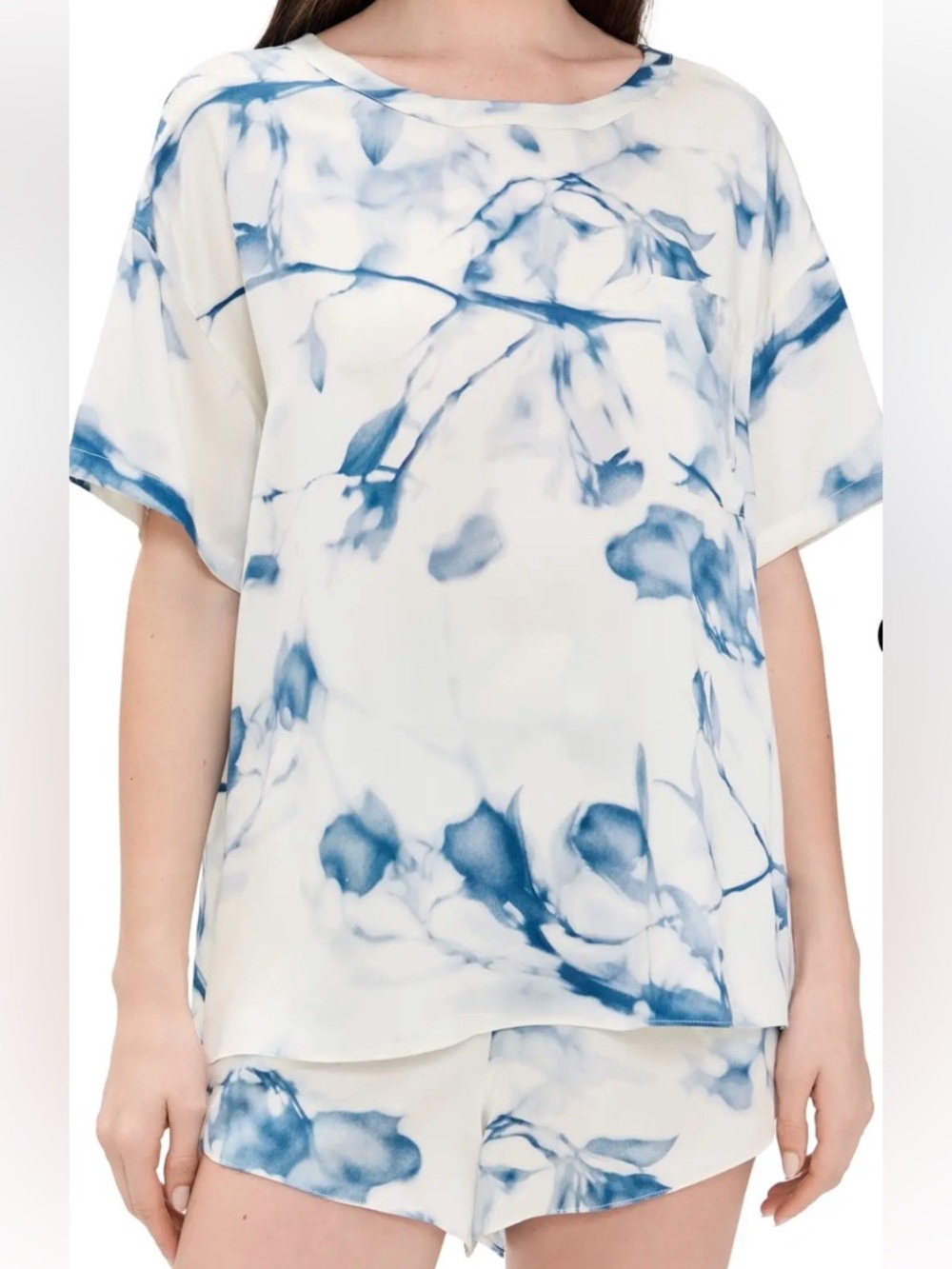 NEW Lunya Grace Dines Silk T-Shirt & Shorts PJ Set - Picture 2 of 12